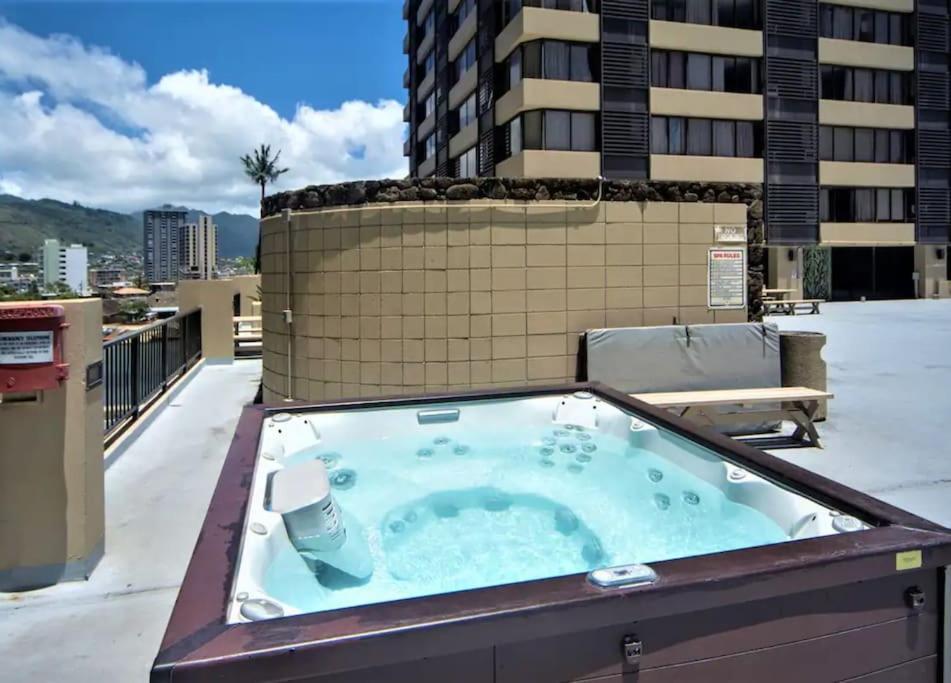 King Bed, Spacious, Legal, View Honolulu Buitenkant foto