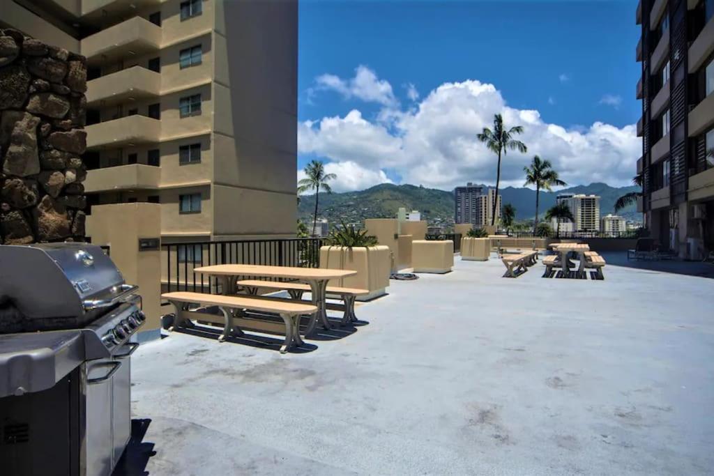 King Bed, Spacious, Legal, View Honolulu Buitenkant foto